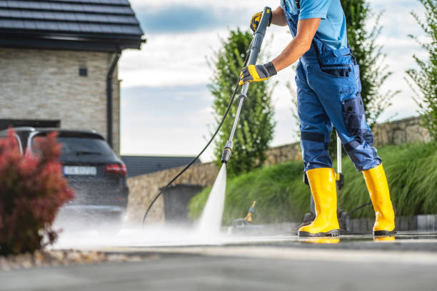 Best Garage Pressure Washing  in North Tunica, MS